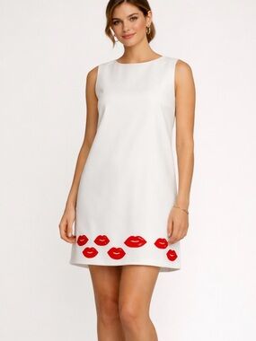 Romy Lips Shift Dress XS White with Red Lip Print NWT